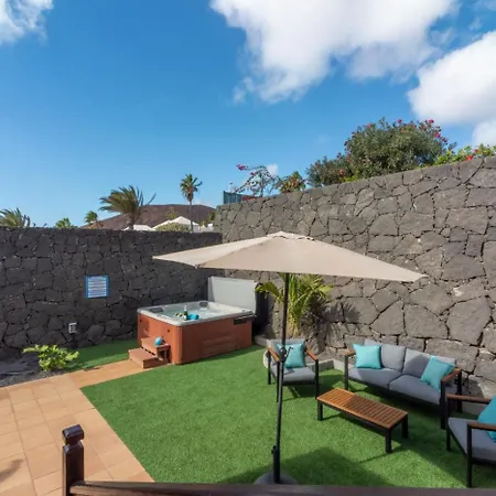 Villa Veintidos, Playa Blanca