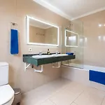 Vila Veintidos, *