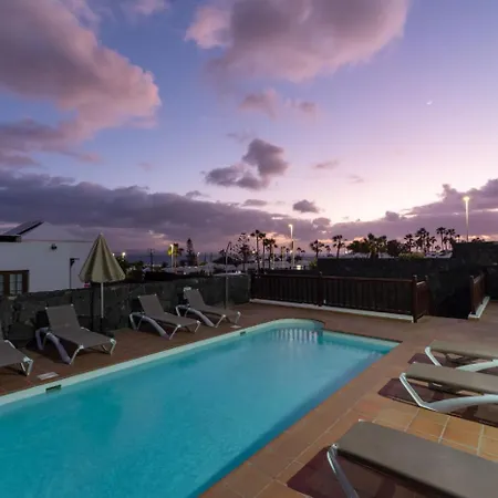 ヴィラ Veintidos, *