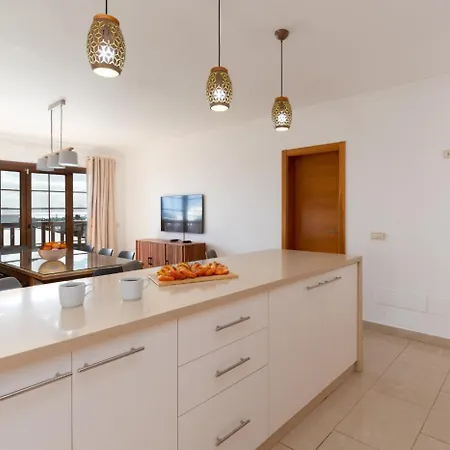 Villa Veintidos, *