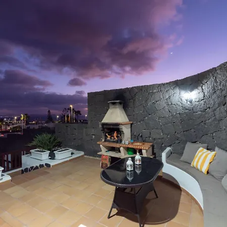 Veintidos, Playa Blanca (Lanzarote)