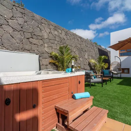 Veintidos, Playa Blanca (Lanzarote)