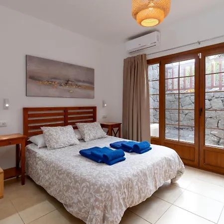 Villa Veintidos, *